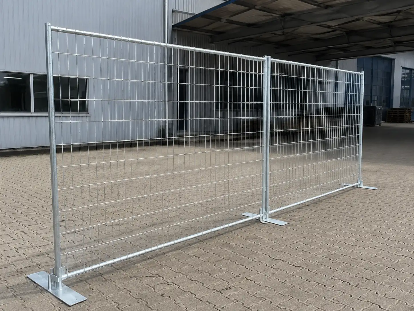 Canada temporary fence panel with block feet