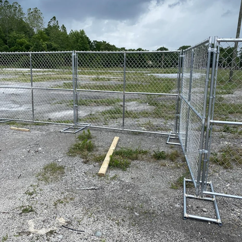 Temporary chain link fence corner layout